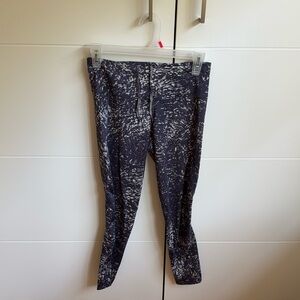 Adidas purple leggins size XS 

Workout clothes